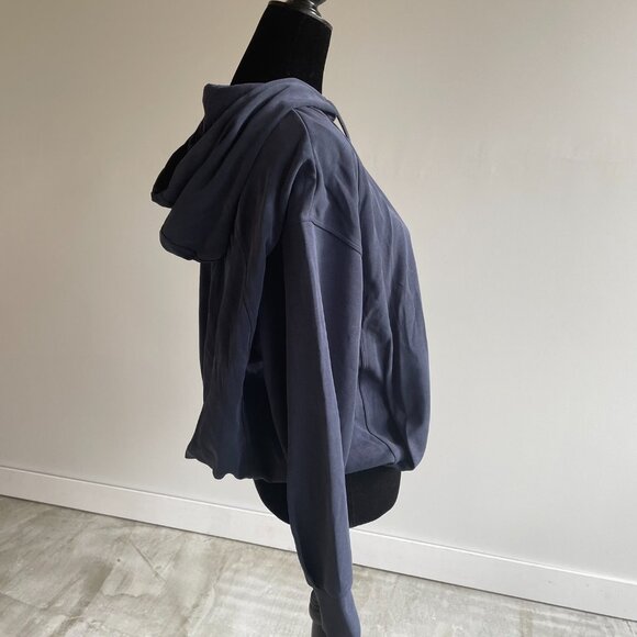 Athleta Seasoft Bubble Hem Hoodie Size Large - Picture 2 of 9